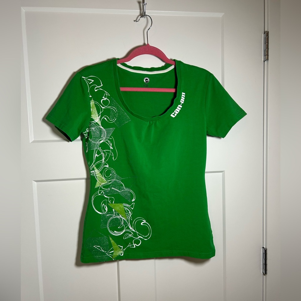 Medium can-am t shirt